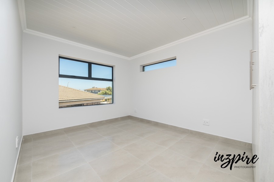 To Let 3 Bedroom Property for Rent in Dana Bay Western Cape